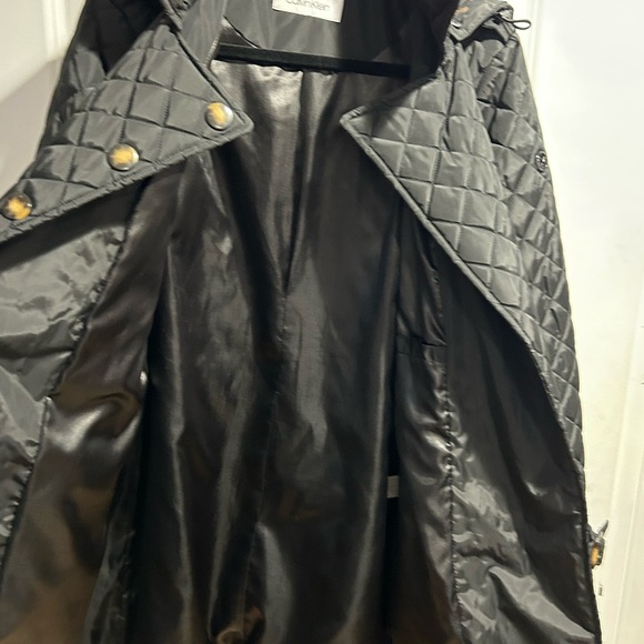 Calvin Klein Black and Gold Button - Picture 6 of 8